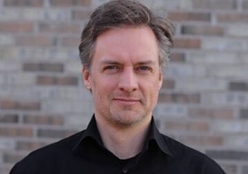DERFOR ER DET SUNDT AT SYNGE