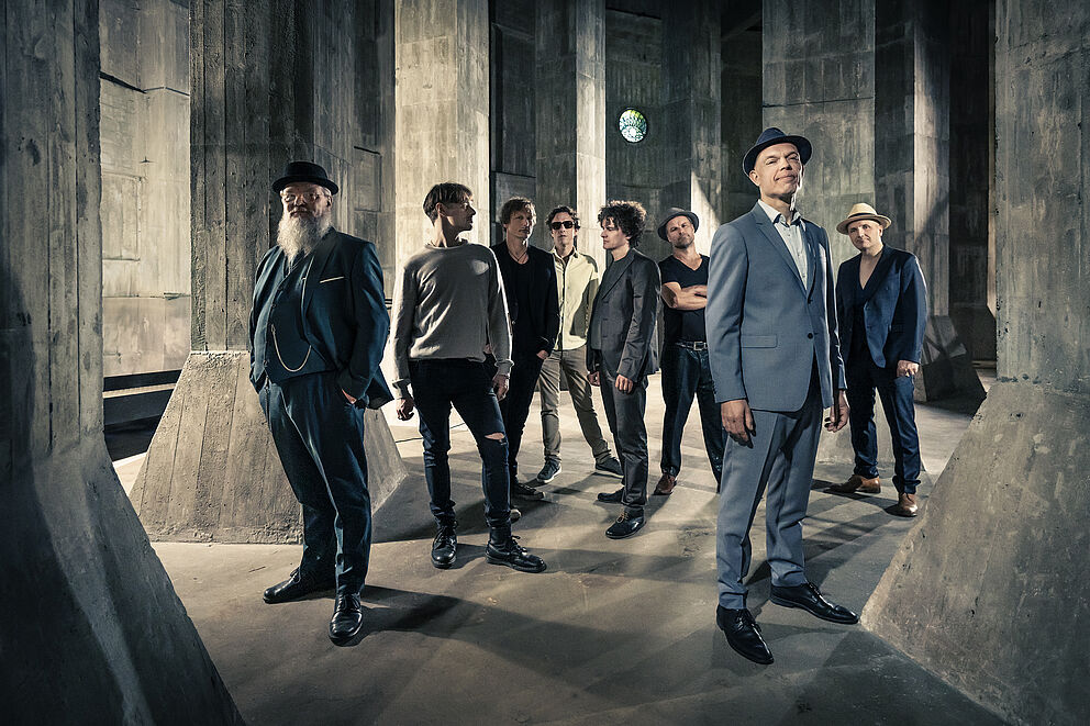 Pressefoto af bandet Thorbjørn Risager & The black tornado