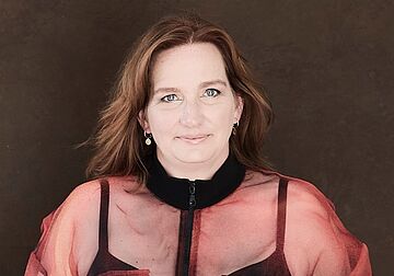 VIDNER I SEKTENS SKYGGE