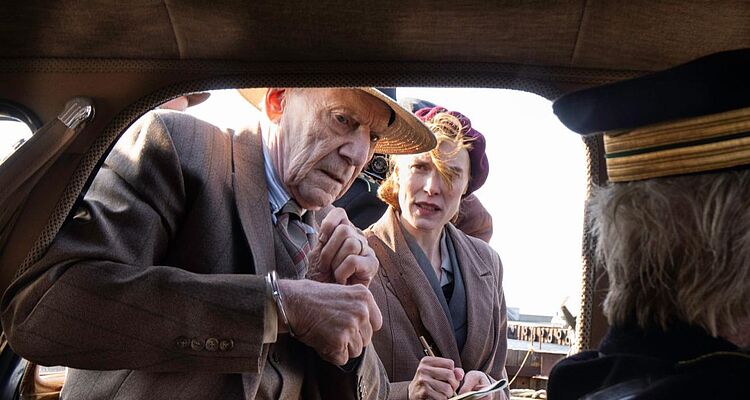 DE FORBANDEDE ÅR FREDENS PRIS